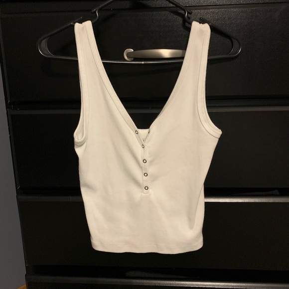 Abercrombie & Fitch Tops - Cropped White Abercrombie Tank